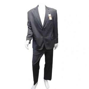 Haggar 100% Wool Charcoal 2 Piece  Suit Size 46 S/P